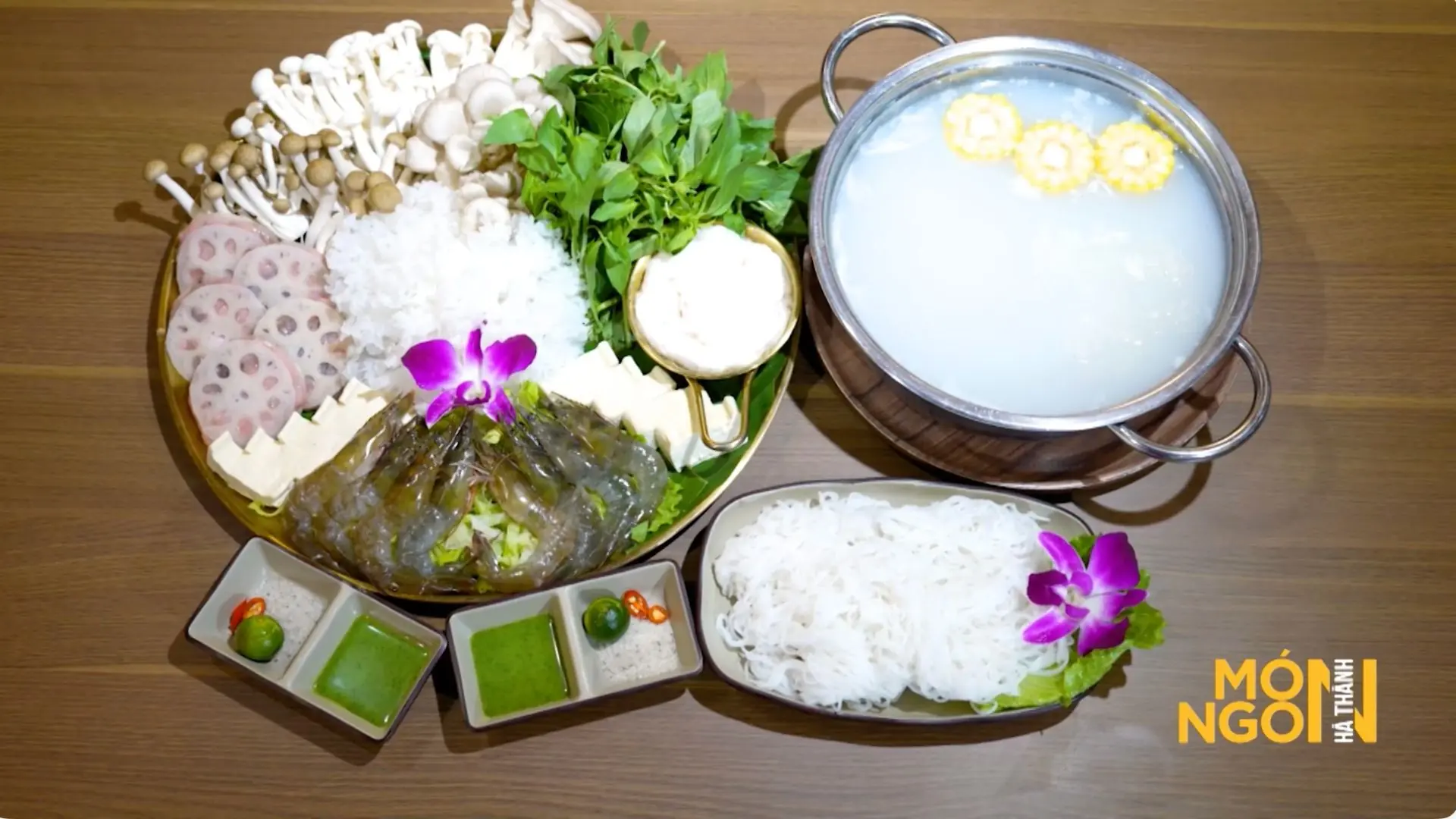 Lẩu tôm sen tuyết